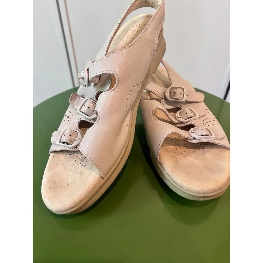 Women’s SAS Tripad Comfort Triple Buckle Beige Sandal‎ Shoes Size 9.5 S Narrow